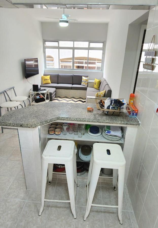 Apto Guaruja 1 Dorm Com Garagem Coberta 280M Da Praia Esterno foto