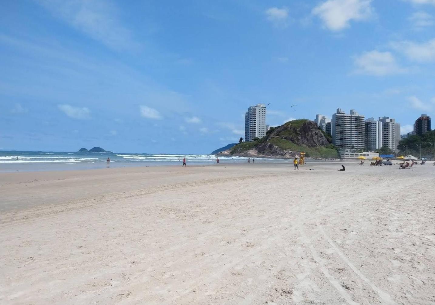 Apto Guaruja 1 Dorm Com Garagem Coberta 280M Da Praia Esterno foto