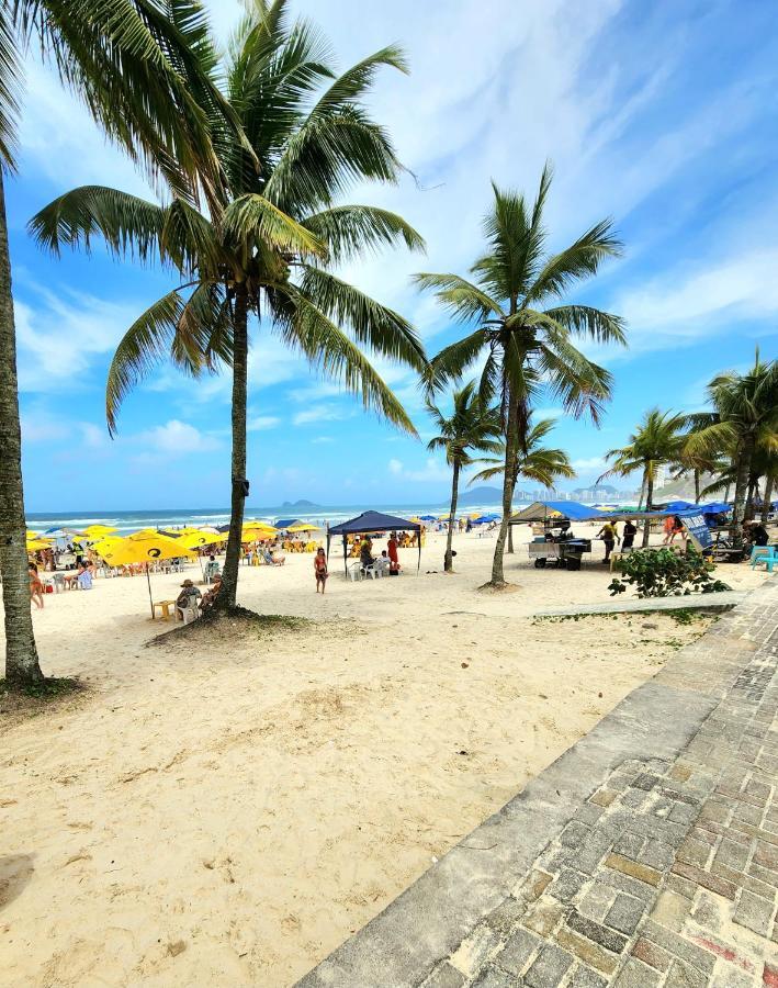 Apto Guaruja 1 Dorm Com Garagem Coberta 280M Da Praia Esterno foto